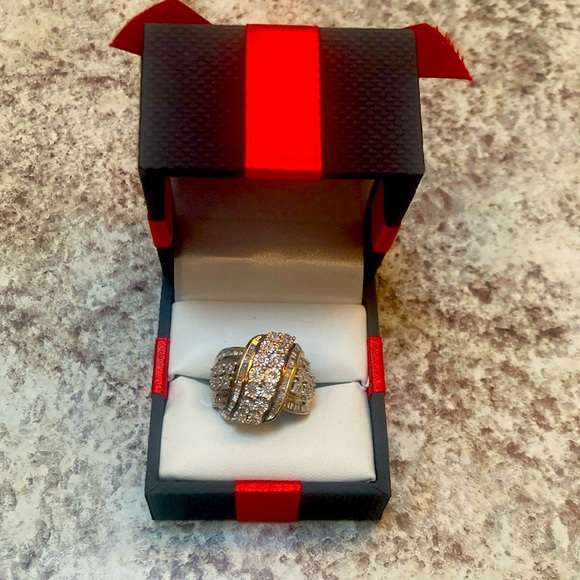 Diamond Cocktail Ring - Picture 3 of 9